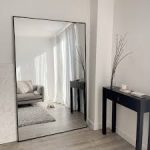 De kracht van een grote spiegel in het interieur